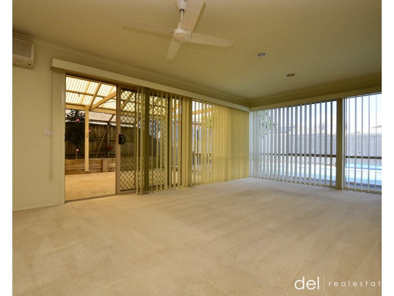 57 Streeton Way, Berwick VIC 3806