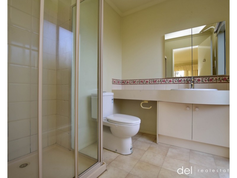 57 Streeton Way, Berwick VIC 3806