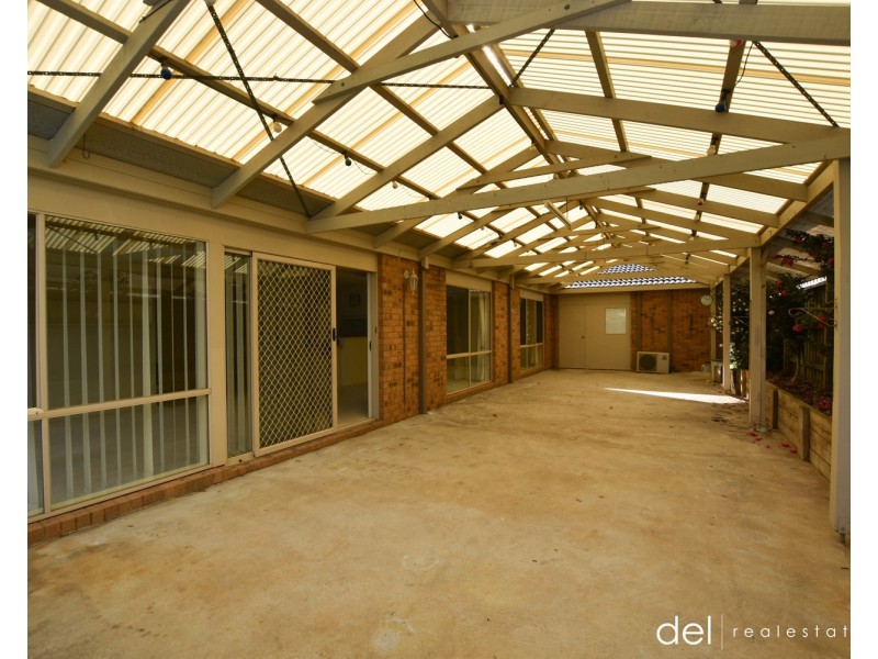 57 Streeton Way, Berwick VIC 3806