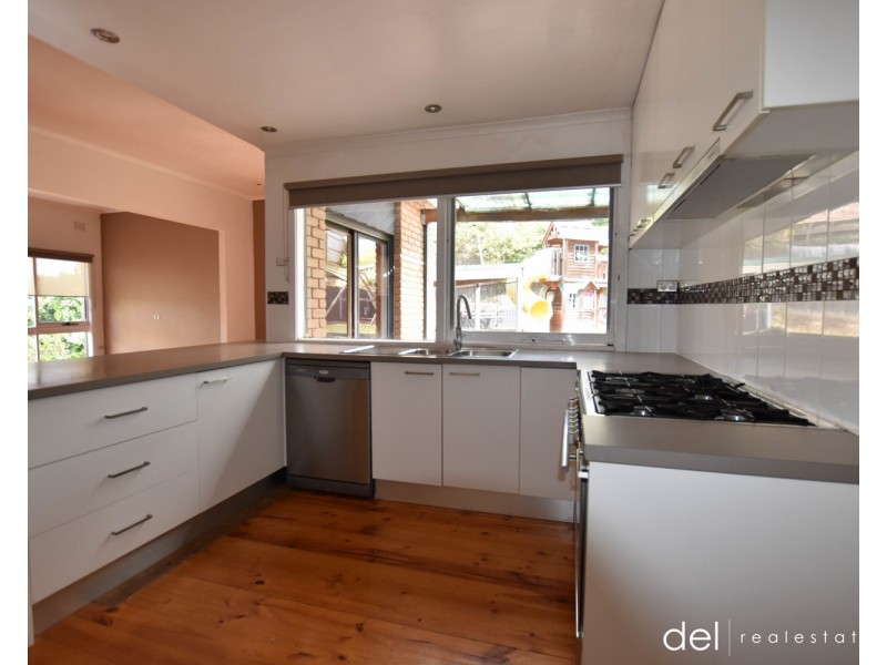 34 Burchall Grove, Dandenong North VIC 3175