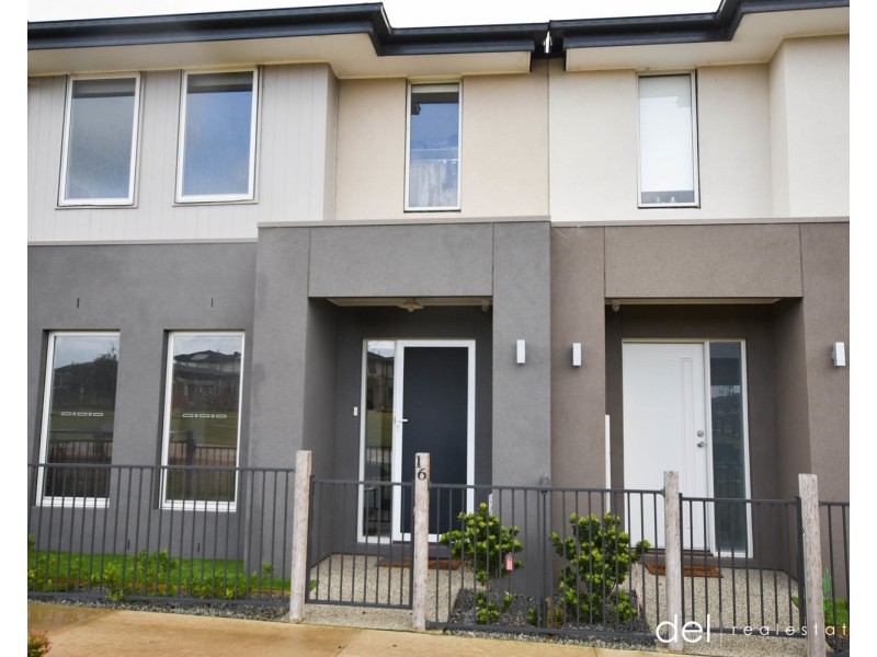 16 Honeybrook Lane, Clyde VIC 3978