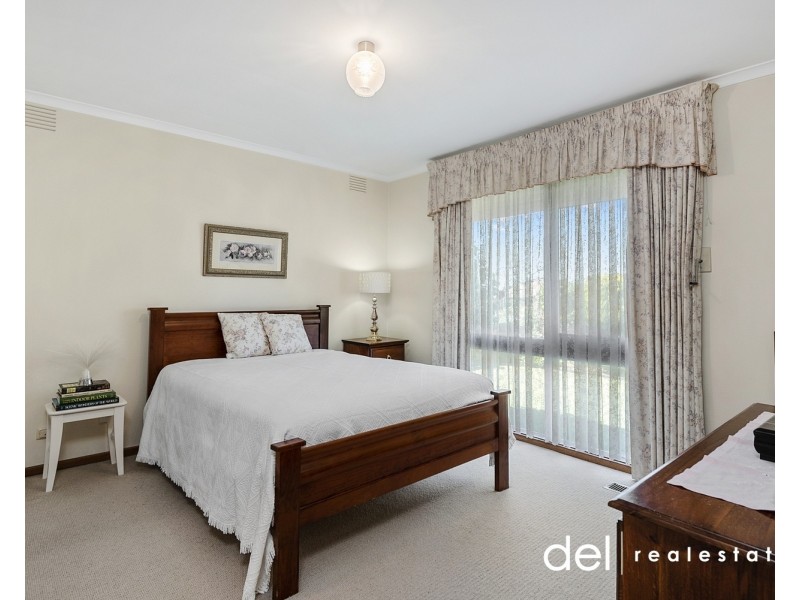 59 John Fawkner Drive, Endeavour Hills VIC 3802