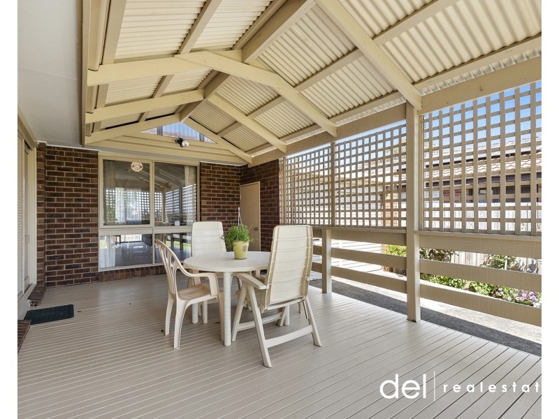 59 John Fawkner Drive, Endeavour Hills VIC 3802