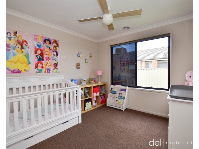 19 Brittle Gum Road, Cranbourne East VIC 3977