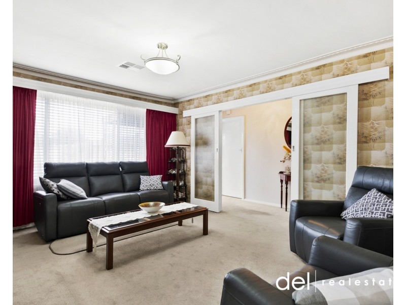 13 Devira Street, Dandenong North VIC 3175