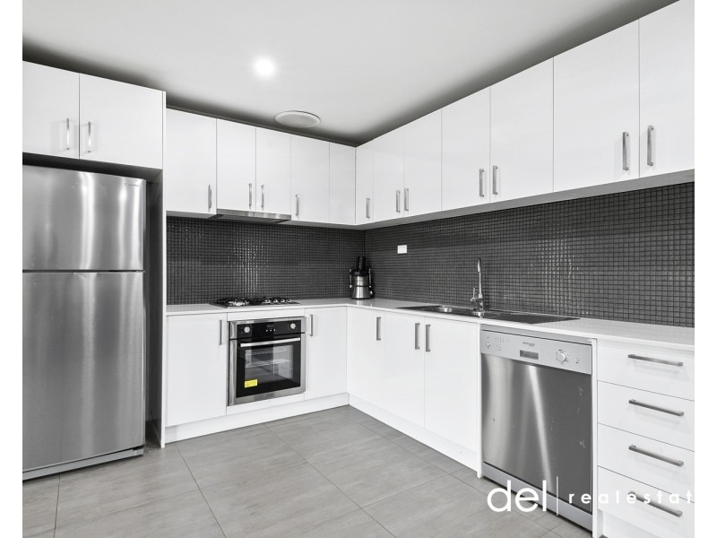 53 Springfield Crescent, Hampton Park VIC 3976