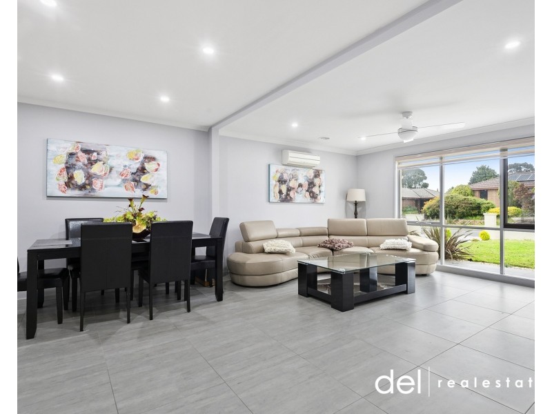 53 Springfield Crescent, Hampton Park VIC 3976