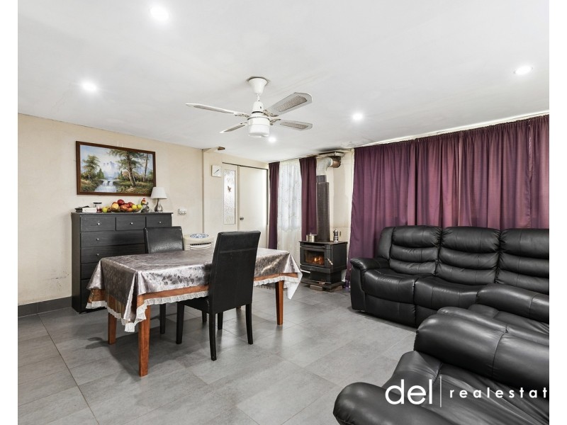 53 Springfield Crescent, Hampton Park VIC 3976