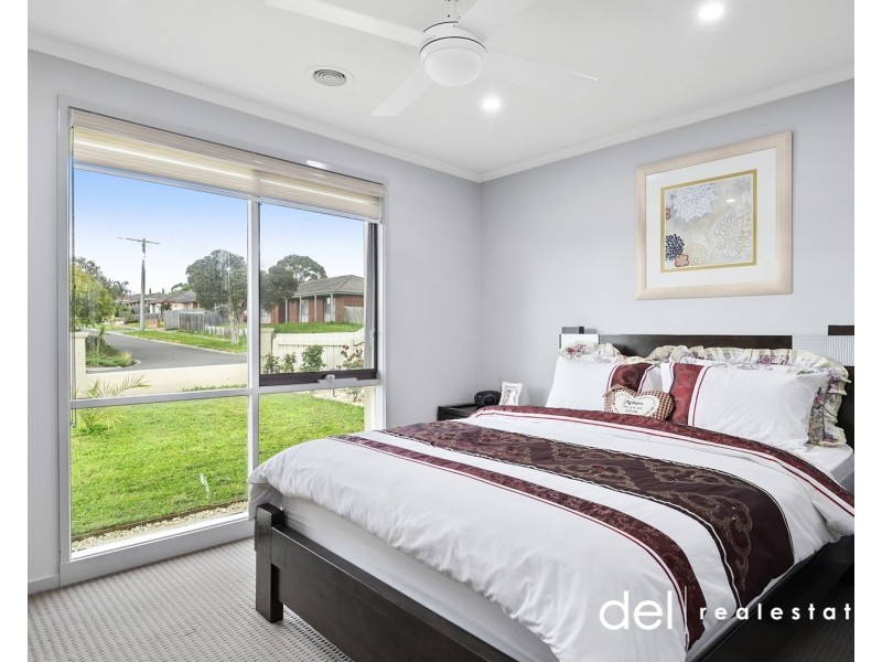 53 Springfield Crescent, Hampton Park VIC 3976