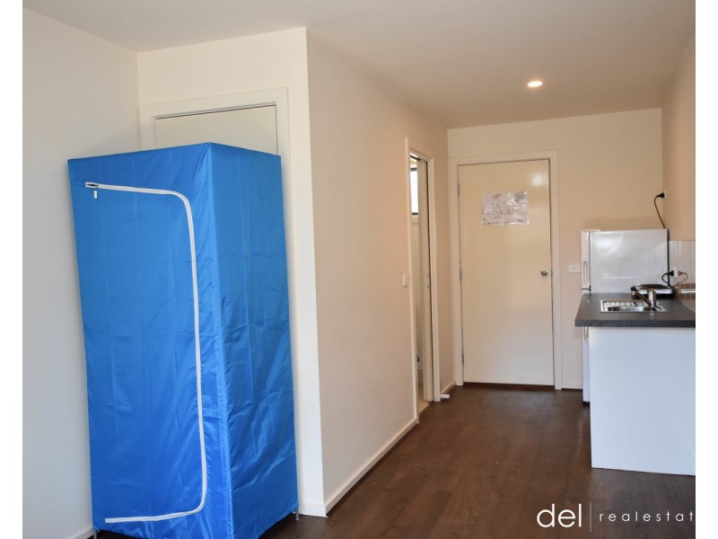 4/51 Henry Street, Pakenham VIC 3810