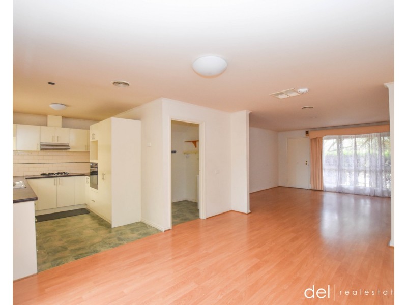 14/8 Monteith Crescent, Endeavour Hills VIC 3802