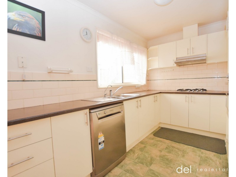 14/8 Monteith Crescent, Endeavour Hills VIC 3802