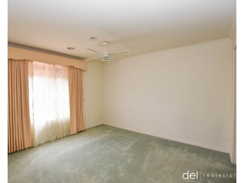 14/8 Monteith Crescent, Endeavour Hills VIC 3802