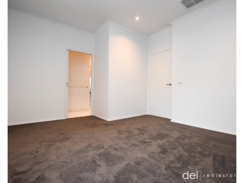 14 Selma Close, Lynbrook VIC 3975