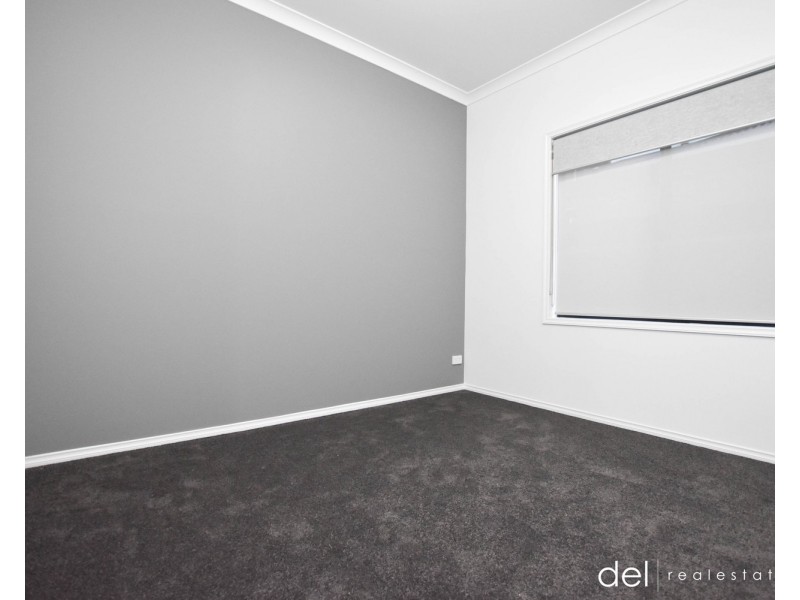 14 Selma Close, Lynbrook VIC 3975