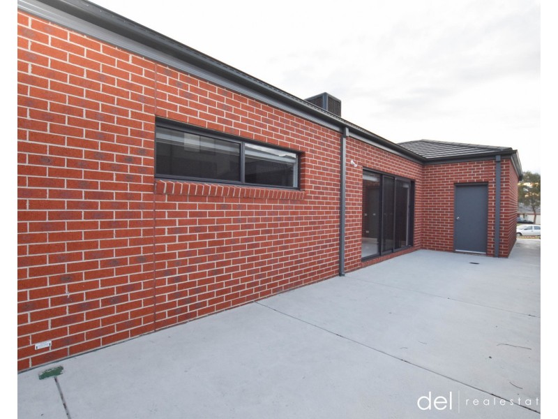 14 Selma Close, Lynbrook VIC 3975