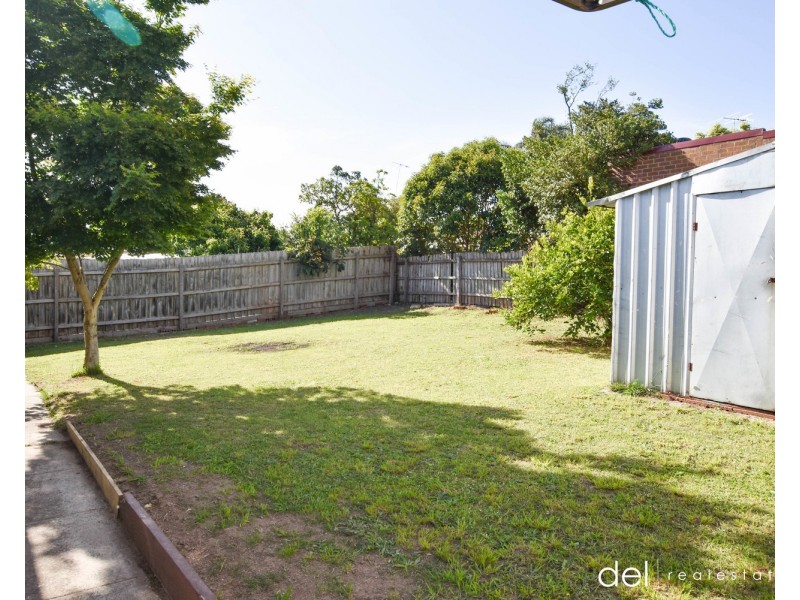 43 Gleneagles Drive, Endeavour Hills VIC 3802