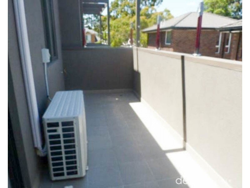 10/19 Close Avenue, Dandenong VIC 3175