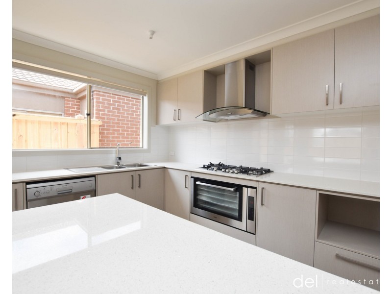 30 Carpathian Drive, Clyde VIC 3978