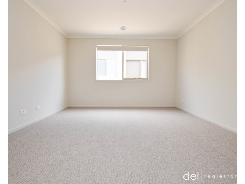 30 Carpathian Drive, Clyde VIC 3978