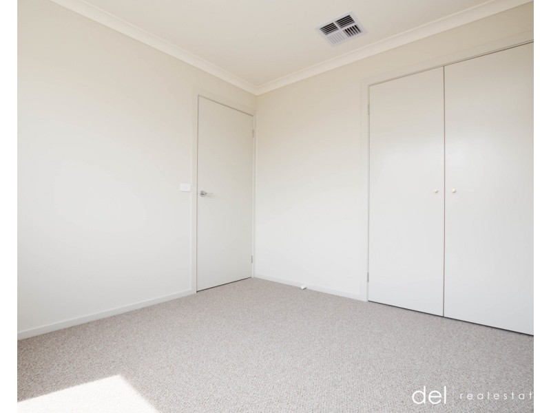 30 Carpathian Drive, Clyde VIC 3978