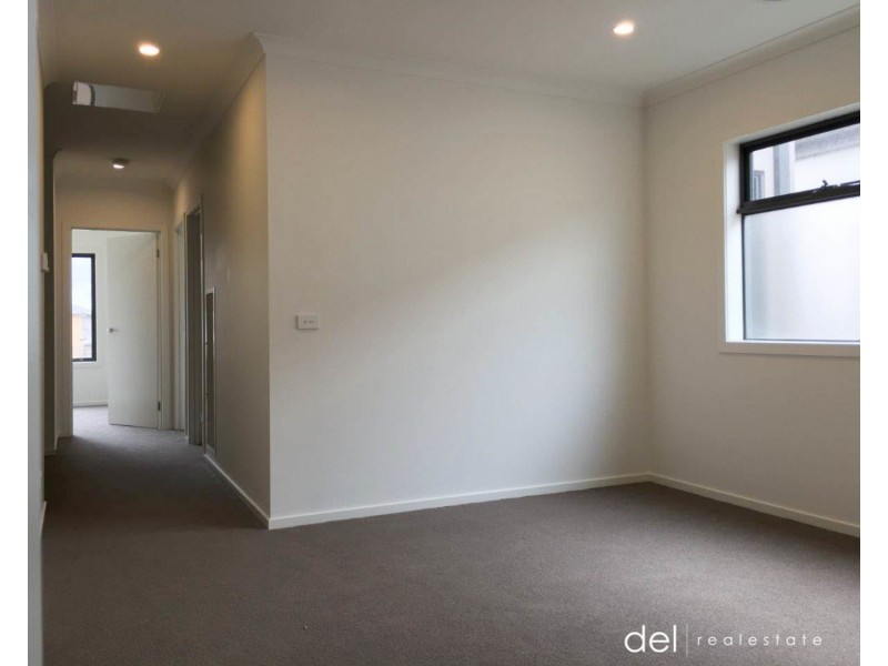 6 Colville Crescent, Keysborough VIC 3173