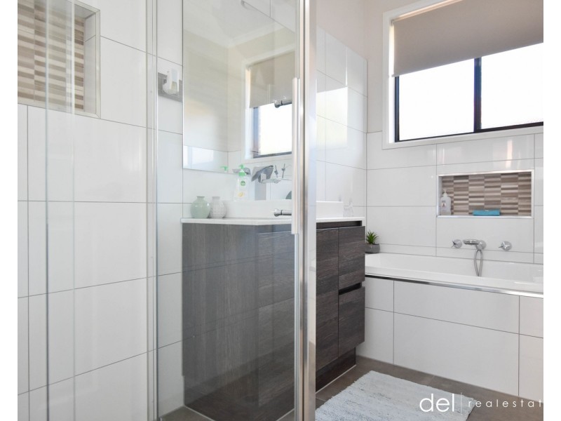 29 Lauren Drive, Hampton Park VIC 3976