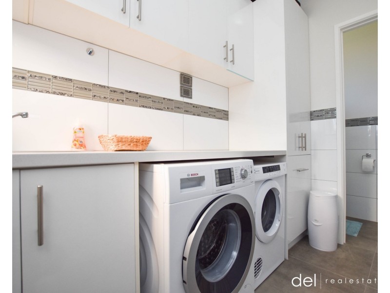 29 Lauren Drive, Hampton Park VIC 3976