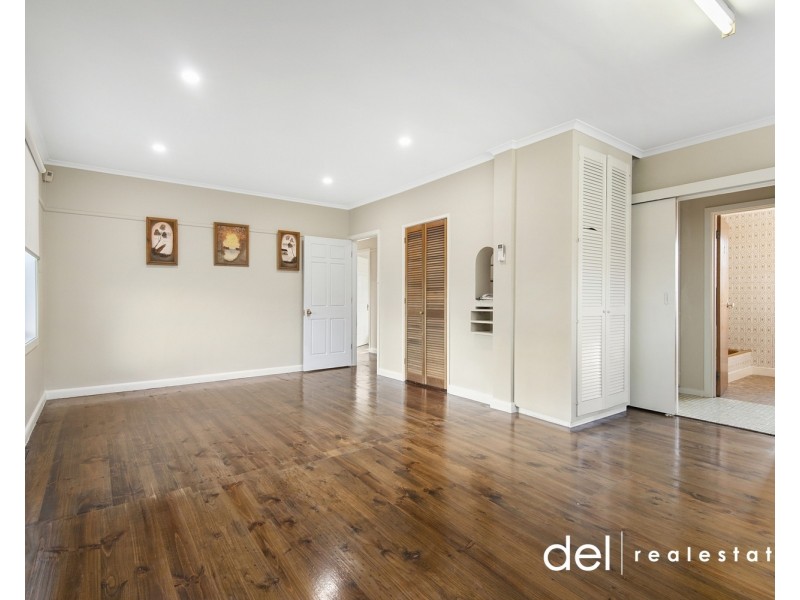 34 Curtin Crescent, Dandenong North VIC 3175