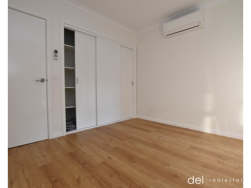 2/16 Hughes Crescent, Dandenong North VIC 3175