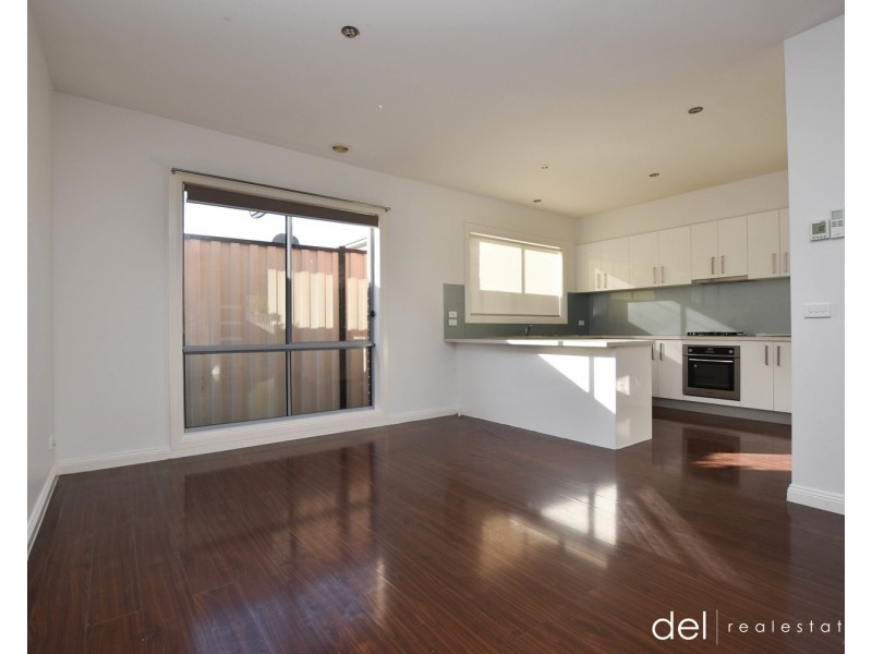 2/22 James Street, Dandenong VIC 3175