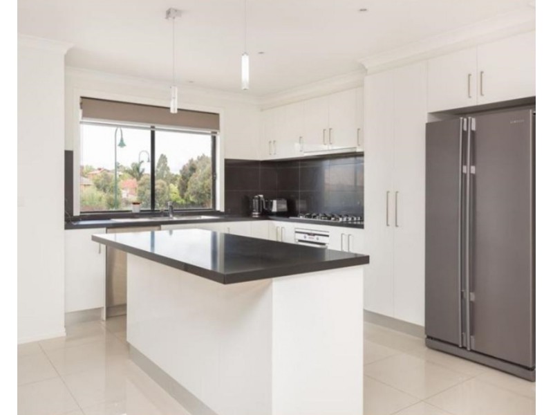 12 Whistler Drive, Berwick VIC 3806