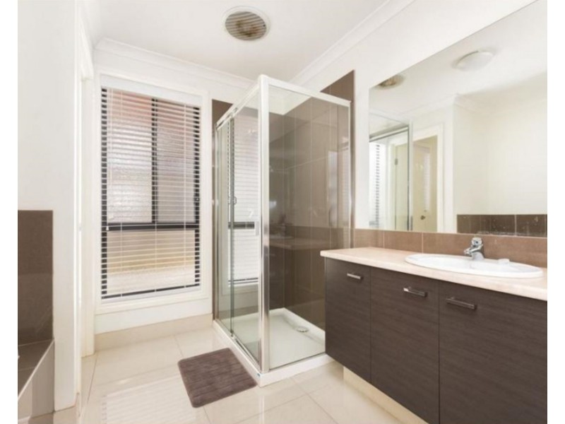 12 Whistler Drive, Berwick VIC 3806