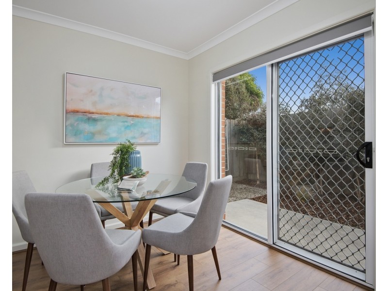 1/4 Young Road, Hallam VIC 3803