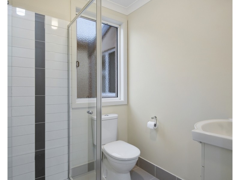 1/4 Young Road, Hallam VIC 3803