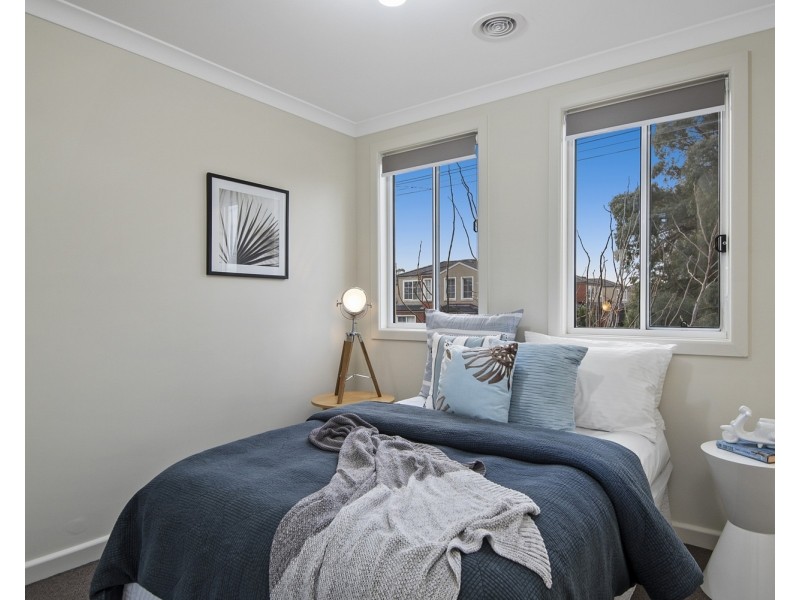 1/4 Young Road, Hallam VIC 3803