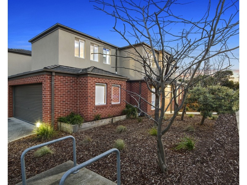 1/4 Young Road, Hallam VIC 3803