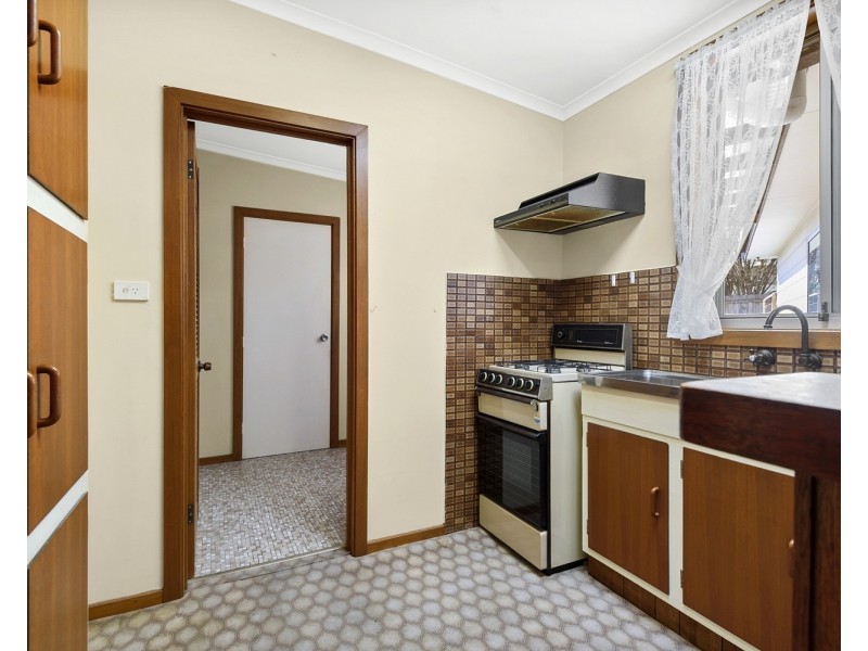 5 Tudor Crescent, Noble Park North VIC 3174