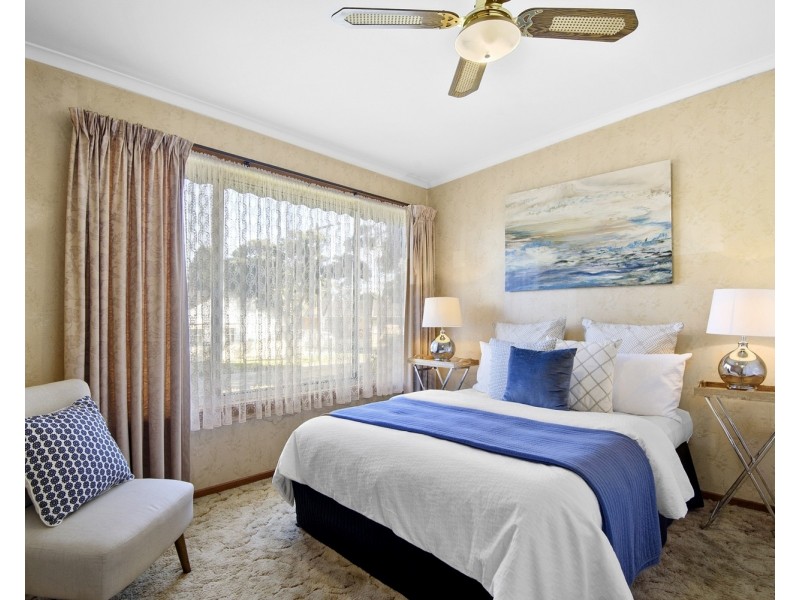 5 Tudor Crescent, Noble Park North VIC 3174