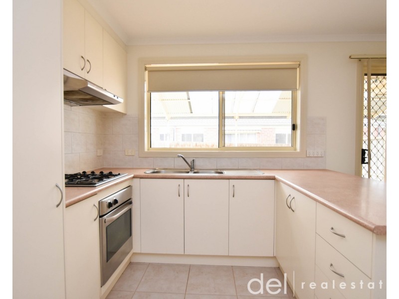 10 Darvell Court, Pakenham VIC 3810