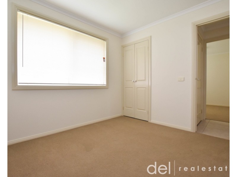 10 Darvell Court, Pakenham VIC 3810