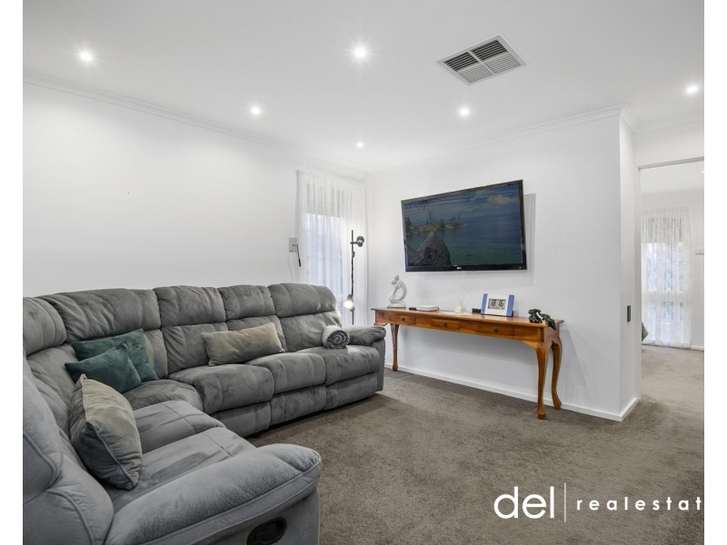 1 Donelly Road, Hallam VIC 3803