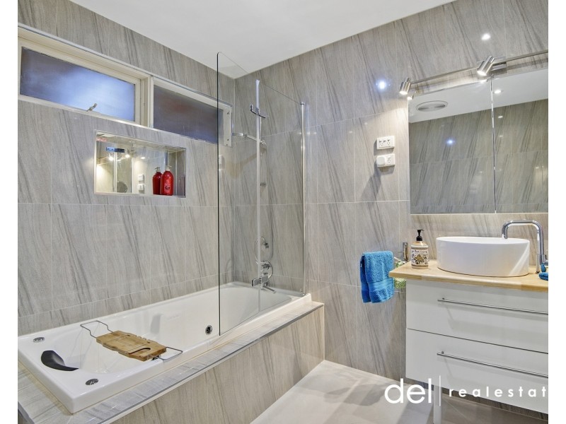 1 Donelly Road, Hallam VIC 3803