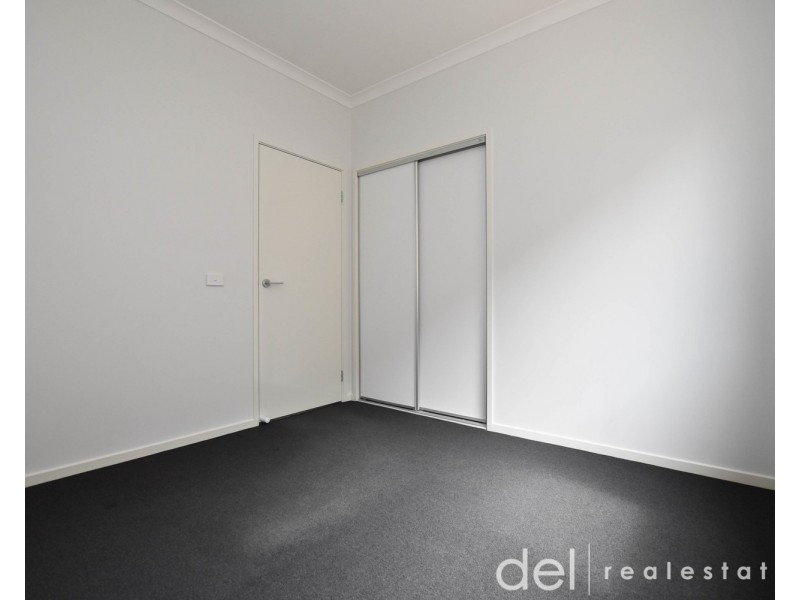 65 Waterman Drive, Clyde VIC 3978