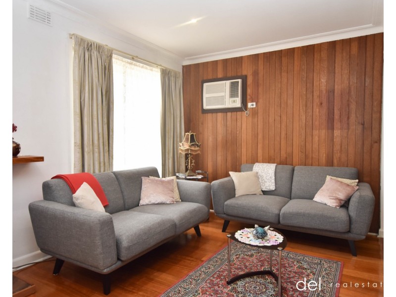 13 Leeside Street, Dandenong North VIC 3175