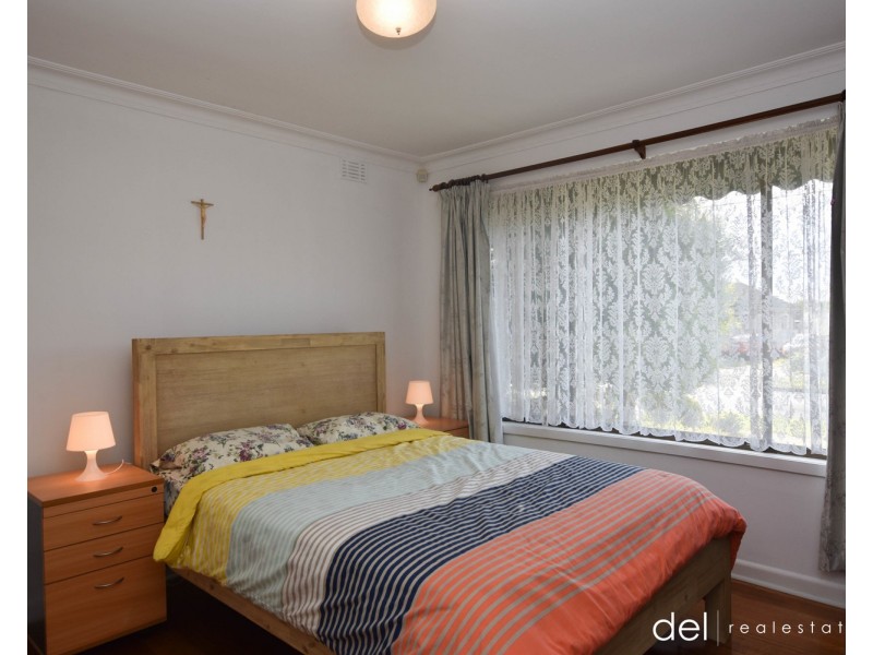 13 Leeside Street, Dandenong North VIC 3175
