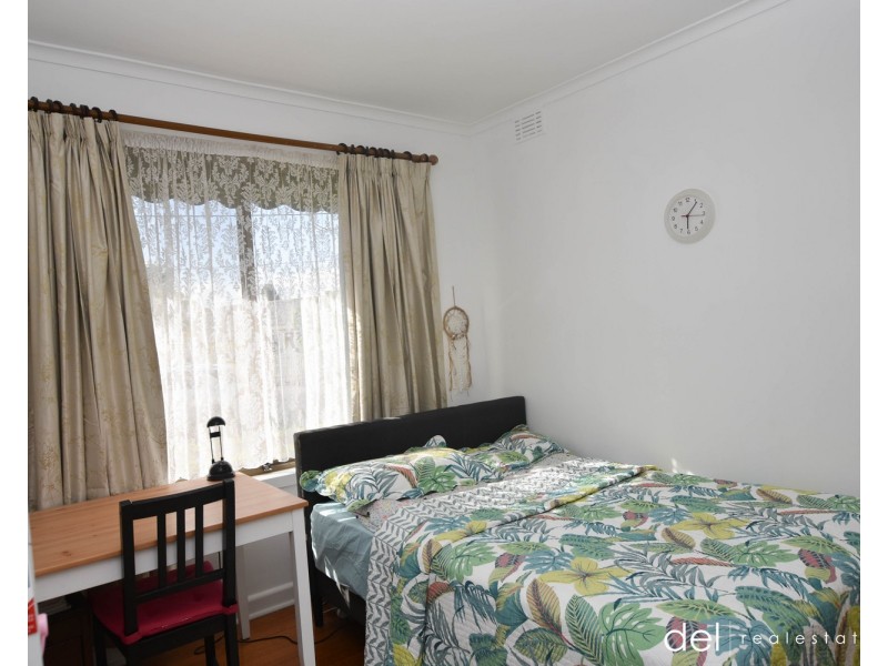 13 Leeside Street, Dandenong North VIC 3175