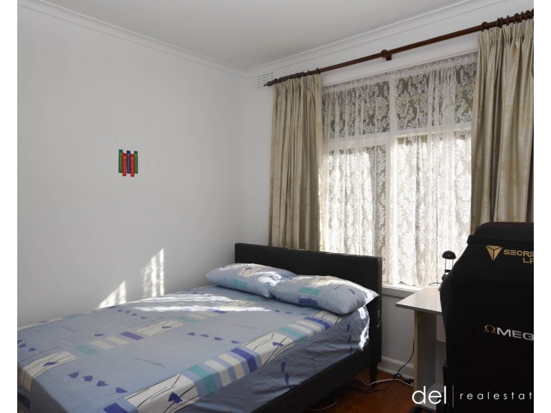 13 Leeside Street, Dandenong North VIC 3175