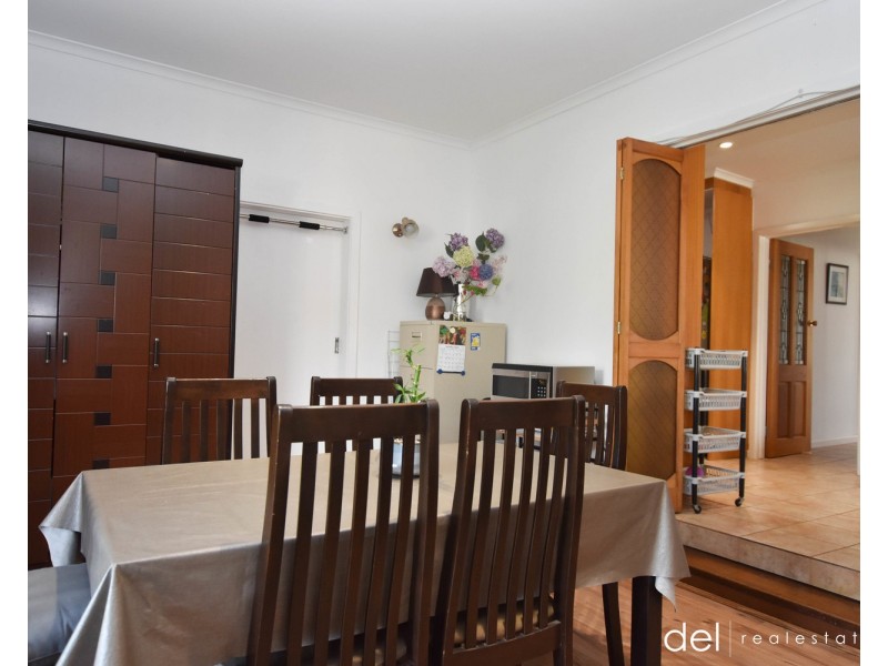 13 Leeside Street, Dandenong North VIC 3175