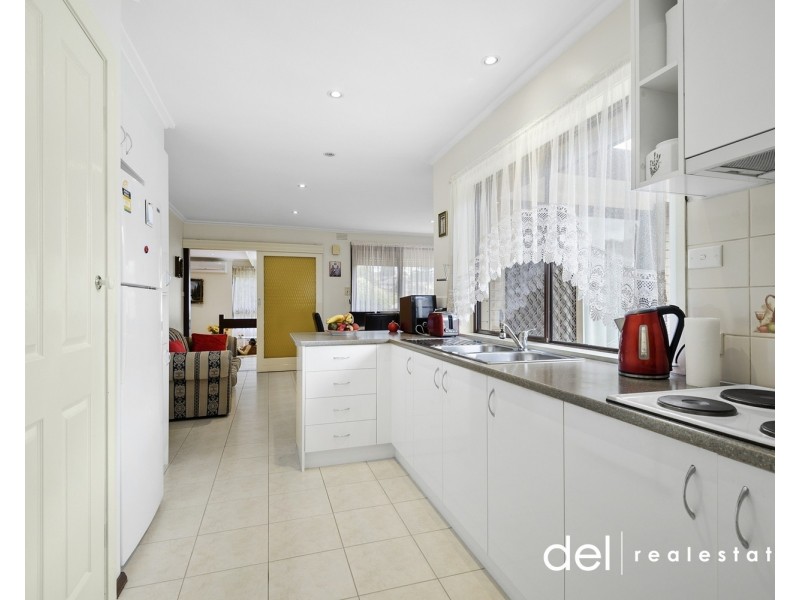 2 Huxley Avenue, Dandenong North VIC 3175